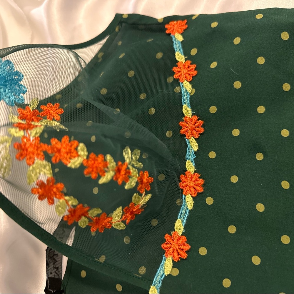 New La Perla Green Polka Dot Pajama Set with Floral Accents - Picture 8 of 9